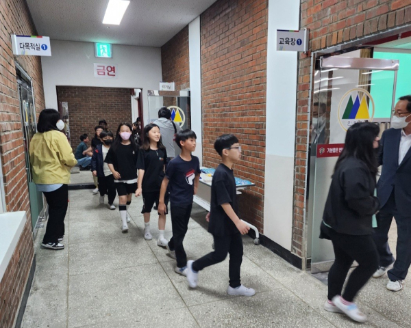 문성초등학교와 함께한 민방공 대피훈련 모습