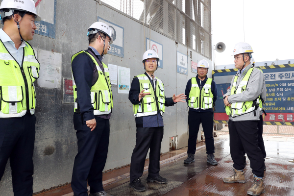 김한영 이사장, GTX-A 운정차량기지 현장점검 모습