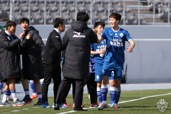 충남아산FC 경기 모습