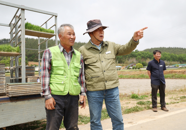 가세로 군수 모내기 현장 방문 (원북면 대기리)