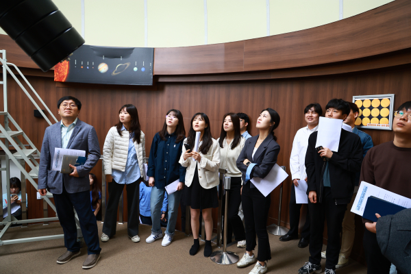 지난 22일, 청양군의 젊은 실무자 그룹 ‘주니어보드’ 회원 칠갑산천문대 방문