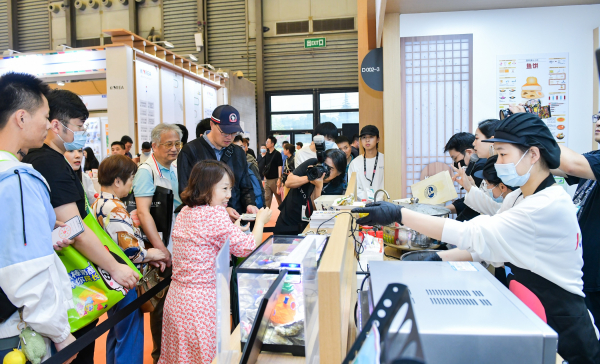 상하이 SIAL 국제식품박람회 한국관 시식 행사