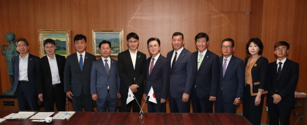 박정현 부여군수 나라현 우호협력 방안 논의 장면