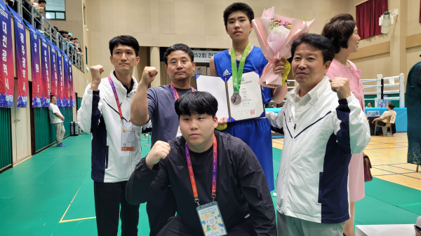 정시영 (은메달)수상 모습