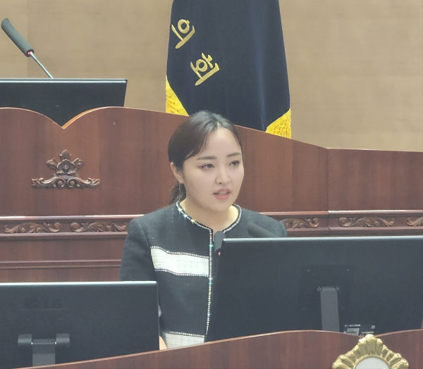 5분 발언을 하는 복아영 의원/박동혁 기자