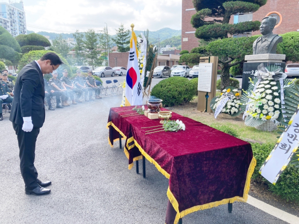 故 오영안 장군 및 故 임재엽 상사 추모행사에 참석한 강만희 대전지방보훈청장