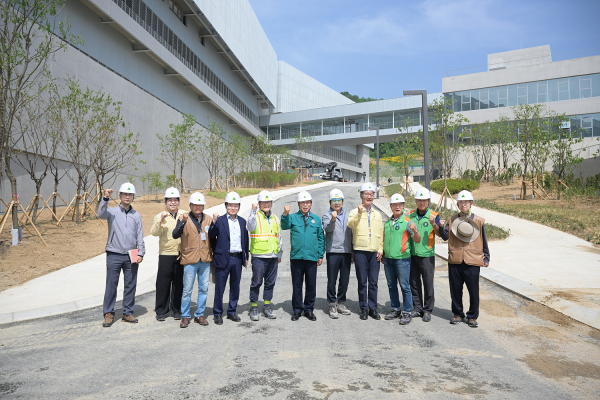 최민호 시장, 네이버데이터센터 찾아 안전대전환 현장 집중안전점검 모습