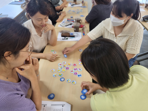 세종시 교원들이 9일에 열린 초기 수리력 교원 지도 역량 강화 연수에 참여하고 있다.