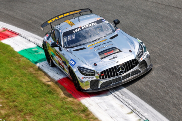 2023 한국 12시 몬자 GT4 클래스에서 참가해 레이스를 펼치는 한국 아트라스BX 모터스포츠