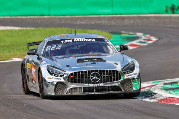 2023 한국 12시 몬자 GT4 클래스에서 참가해 레이스를 펼치는 한국 아트라스BX 모터스포츠