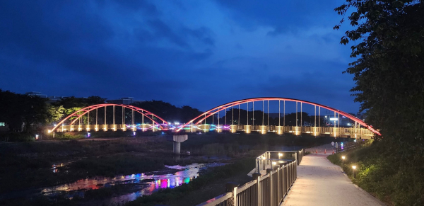 해미천 구름다리 야간경관 모습