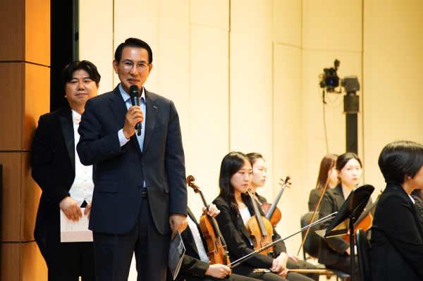 창단10주년 기념 제11회 서산시립합창단 정기연주회 모습