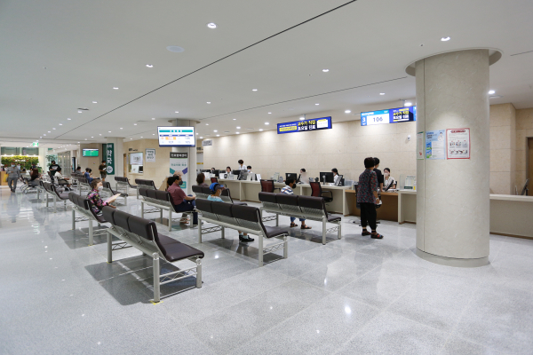 건양대병원 본관 중앙 접수처