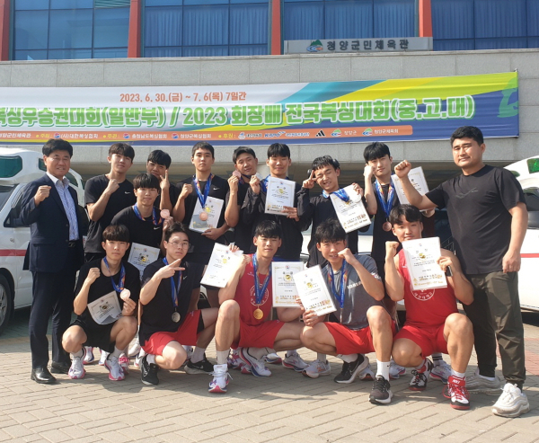 ‘2023 회장배 전국복싱대회’ 대학부에서 금·은·동메달 수상 기념사진