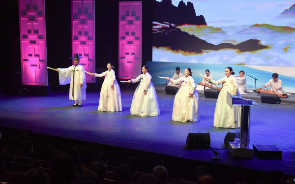 인당 박동진 국창 서거 20주년 추모음악회 모습