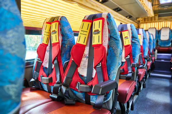 레이싱카에서 착안, 제작한 한국타이어의 4점식 안전벨트