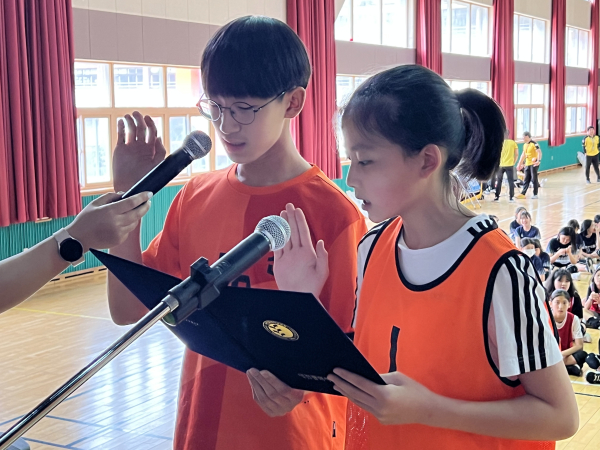 대표선수 대전서원초 6학년 오성민, 권예람, 학교스포츠클럽대회 선서 모습