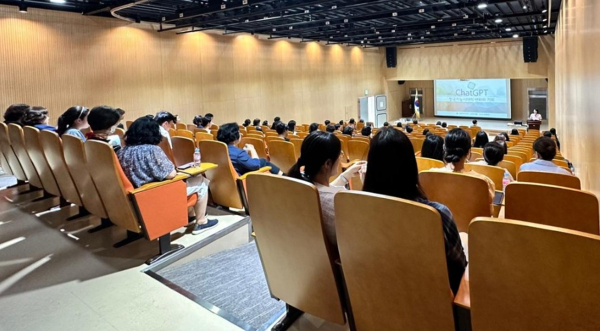 AI교육 원데이클래스 - 초․중․고 교원 대상 chatGPT 특강 진행 모습