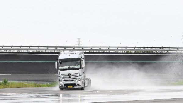 지난 11일 한국테크노링서 한국타이어 TBR 딜러 대상 트럭∙버스용 타이어 행사 진행