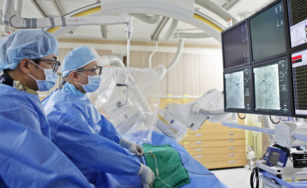 김태석 교수 수술장면