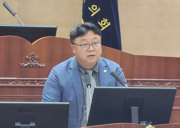 5분 발언을 하는 박종갑 의원/박동혁 기자