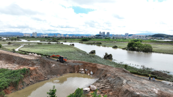 논산천 임시제방 공사