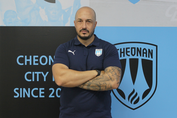 천안시티FC에 합류한 디오고 세르바시 GK코치