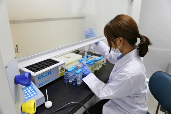 한국농수산식품유통공사 실험실 중금속 분석 현장