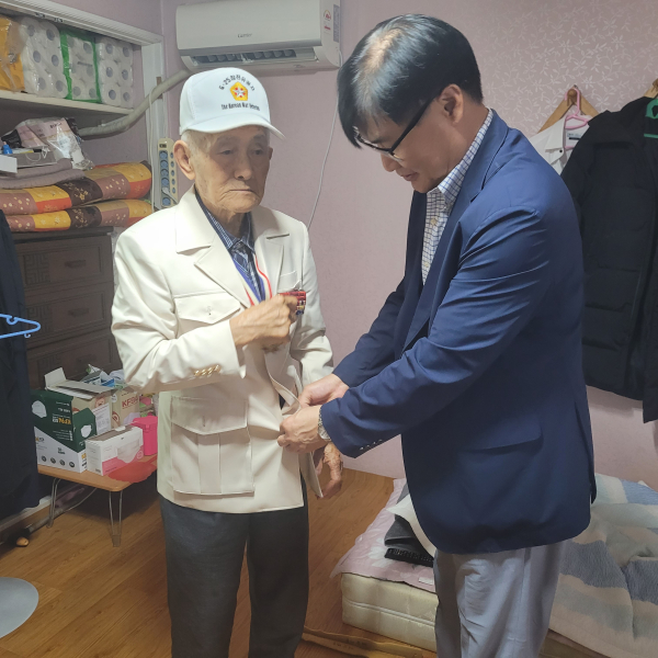 대전지방보훈청‧충남대학교병원 ‘아름다운 동행’ 행사 (참전 영웅 제복 입혀드리기 및 위문모습)