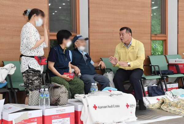 재해복구 위해 예비비 긴급 투입 - 임시대피소 자료사진