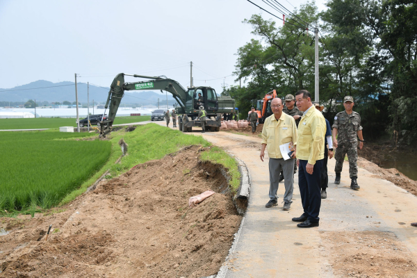 재해복구 위해 예비비 긴급 투입 - 집중호우 피해 복구 사진(우성면 목천리)