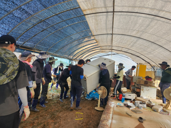 수해 피해가 발생한 농어촌 지역을 중심으로 복구 활동을 전개하고 있다