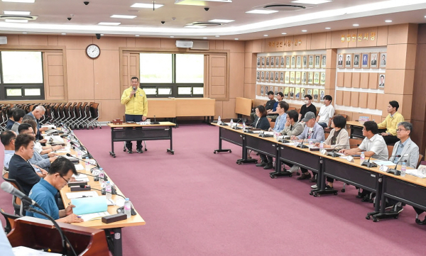 지난 28일 시청 대백제실에서 제4차 공주시백제문화선양위원회 개최 모습