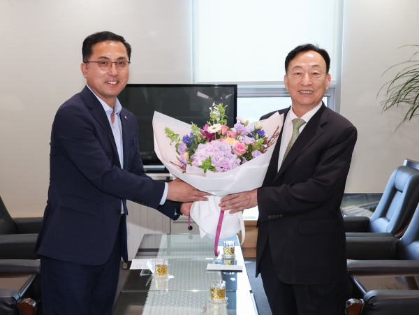 충남중학교 연계 어린이·청소년 도서관 건립을 위한 업무협약 체결