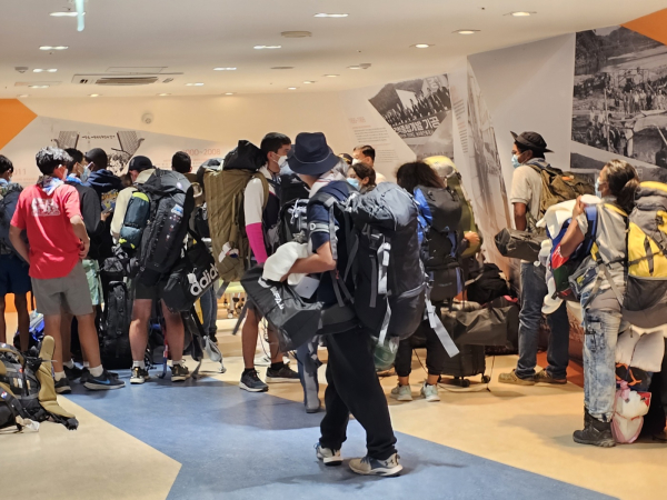 8일 오후 경기도 안산에 위치한 농어촌공사 인재개발원에 마련된 숙소에 도착한 스카우트 대원들의 모습