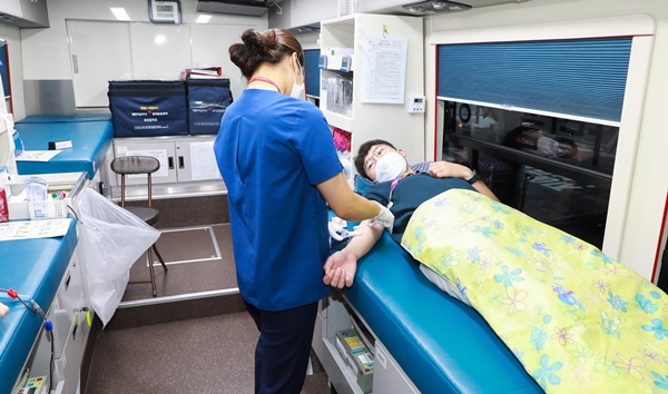 충남대병원 사랑의 헌혈 행사 모습