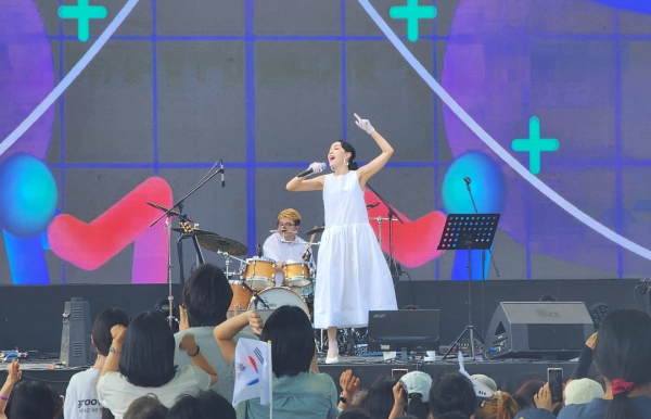 가수 자우림 공연 장면/박동혁 기자