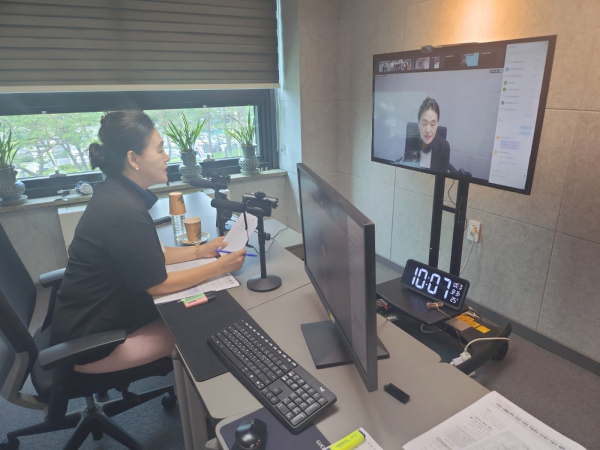 학생 생활교육 운영 관련 학교장 온라인 회의 진행 모습