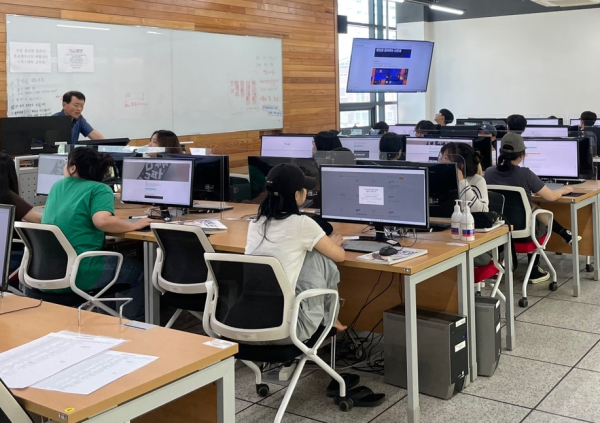 GTQ&포토샵 2급 자격증 대비반 프로그램 운영 모습.