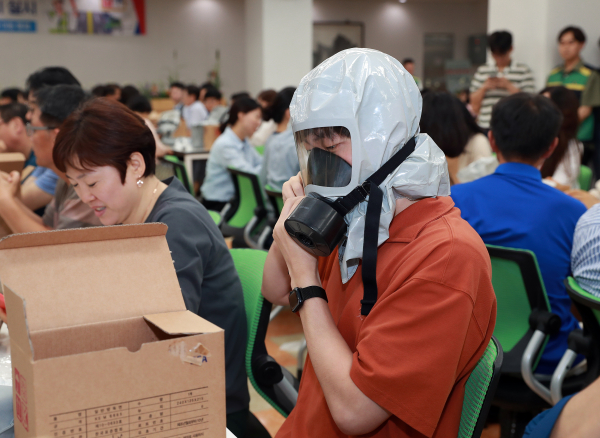 23일 구청 후생관에서 2023년 을지연습과 연계한 민방공 대피훈련 진행 모습