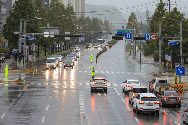 을지연습 중 민방공 대피훈련(차량 대피 모습)