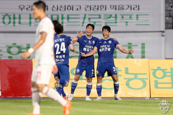 충남아산FC 경기 모습