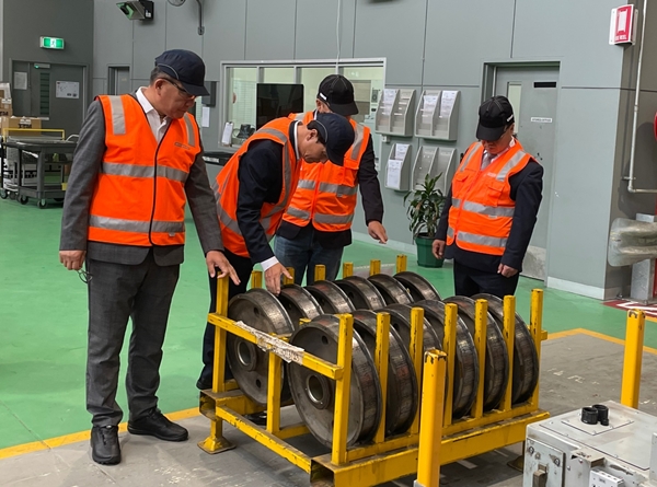 멜버른 야라트램 방문 모습