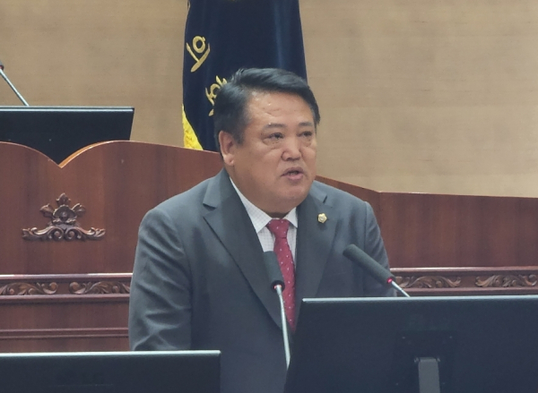 5분 발언을 하는 이종만 천안시의원/사진=박동혁 기자