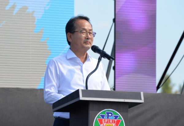 축사하는 감준현 의원