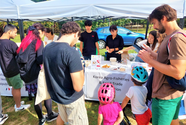 파리 국제대학촌 한국관 행사장 사진