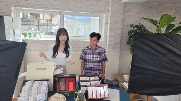 청양구기자 제품 실시간 생방송 판매 모습