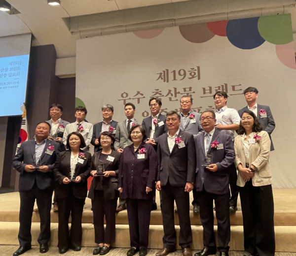 ㈔소비자시민모임이 주최한 ‘제19회 우수 축산물브랜드’ 인증 브랜드(한돈)로 선정