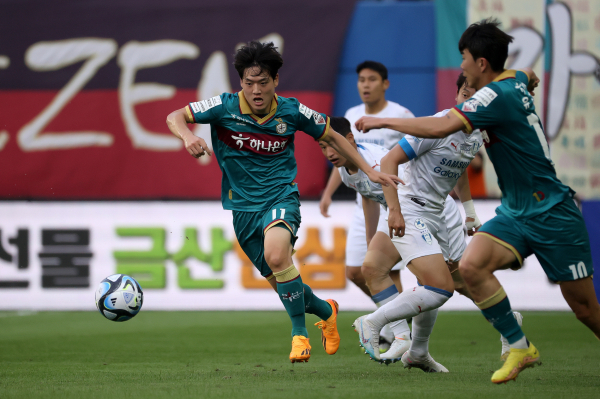수원전 김인균 선수 활약 모습