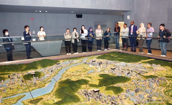 서울대 행정대학원 외국인 공무원 36명 행복도시 세종 방문 모습